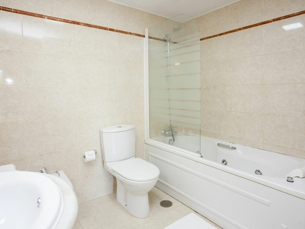 マルベーリャBanus Duplex Waterfrontアパートメント エクステリア 写真